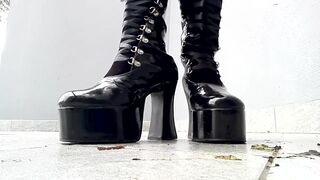Your headmistress desires u, lick my feet
