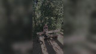 I'm a Little Wench Who Likes Showing off Her Booty