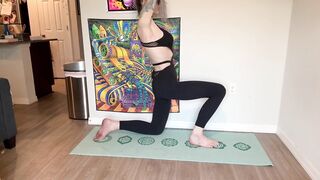 67 Tall Yoga Session - 13 Minutes of Stretching & Flexibility