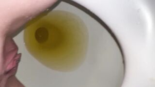 FAN REQUEST His POV Cross Streaming w/ mother I'd like to fuck & soaking her snatch. I lick her pissy clitoris when complete