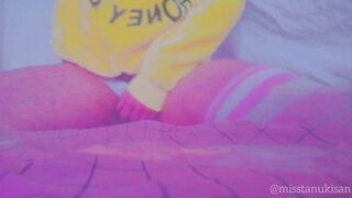 Pov I'm in front of u masturbating my snatch and I squirt on your face slutty amateur hotty eighteen