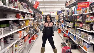Doxy Flashes In Walmart