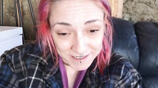 pixie close up cumming