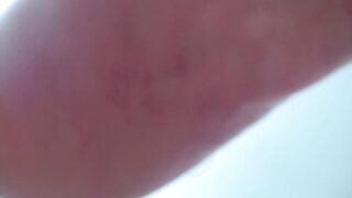 I'm a marvelous giantess! Crush u, little creature!