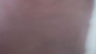 I'm a marvelous giantess! Crush u, little creature!