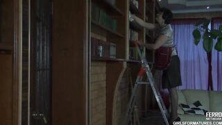 Daughter of the owners of the house fucked the housekeeper