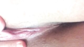 Gozando gostoso pensando nele