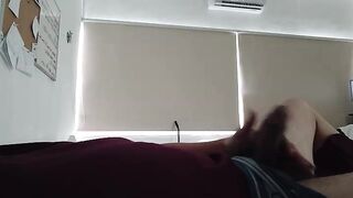Tocandome en mi cuarto y disfrutandome