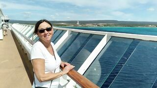 Caribbean Cruise with Hawt GILF mother I'd like to fuck Candi Annie