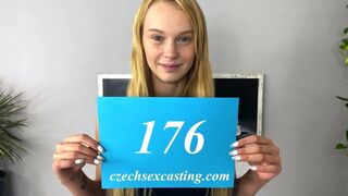 Novice blond darling shows off in casting