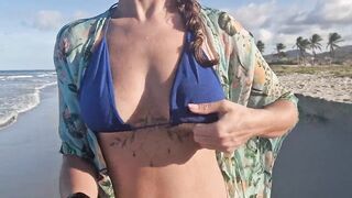 flashing bazookas and vagina on a public beach ending with void urine