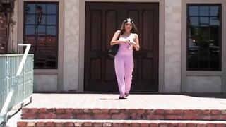 Lesbos pyssy licking, 3some unshaved snatch banging...cum in throat
