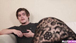 Older cougar Reya Lovenlight seduces her boyfriends son