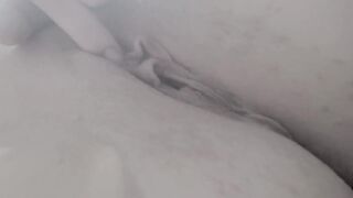 Rubbing my soaked vagina til I cum
