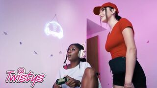 TWISTYS - Hazel Grace Cheats On Her Boyfriend With No Remorse And Gets Her Snatch Licked By Rissa May