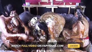 4 cutie food sploshing
