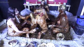4 cutie food sploshing