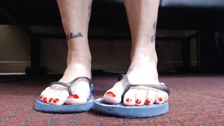 Old flipflops sliding shoeplay