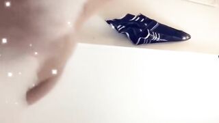 Baths Twerk after sneaky link
