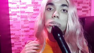 DROOLING SALIVA ALL OVER THE LARGE VIBRATOR