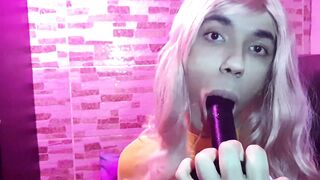 DROOLING SALIVA ALL OVER THE LARGE VIBRATOR