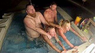 Sexy Tub Fuckfest With Deliah Grace And Lola Maverick