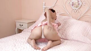 I Love Riding My Sex tool and Stretching Out My Twat!