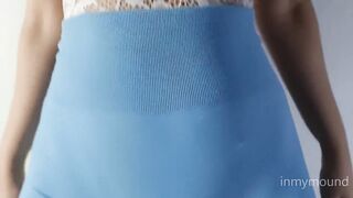 My puffy twat bulge in a blue gym constricted leggings