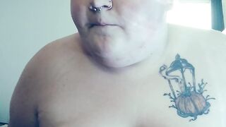 Obese hotty eatting with sounds