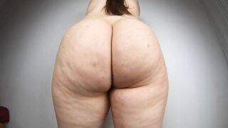 Large chubby booty shaken in slow motion