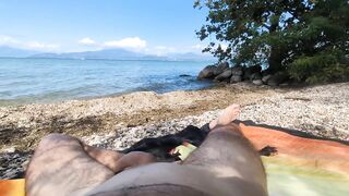 Jerk Off in Public – I Get Stripped on the Beach and a Sexy Beauty Enjoys the Show
