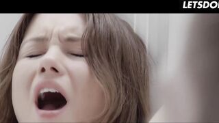 Brunette hair Playgirl Groaning Loud During the time that That guy Eats Her Twat Like a Meal
