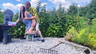 Coarse Outdoor Bang in the Garden Whilst Picking Berries