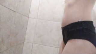 Chica sexy en la ducha