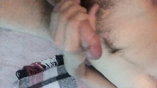Дрочу свой член
