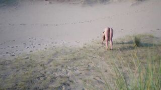 FORTUNATE VOYEUR BANGS A LARGE BOOTY STRANGER ON THE NUDIST BEACH WHILST THIS BABE'S DOING IN NATURE'S GARB YOGA... LARGE CREAMPIE