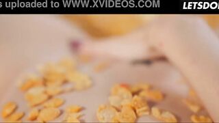I Widen My Pussy and Came So Hard Rolling Around in Cornflakes