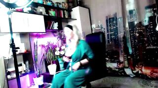 "Aimee Sexy mother I'd like to fuck" - Widen your legs, stepmommy .!. (The official clip for this song)