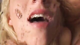Concupiscent dude enjoys a blondies precious blowie indoors