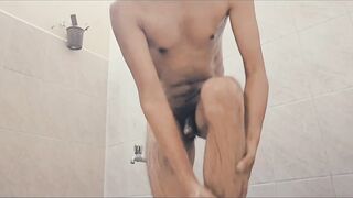 Pakinoon Did Not Cum For A Week, So This chab Had Biggest Masturbate With Intensive Groan In The Bath, Cummed Lot & Took His Bathroom 1st Time Infront Of Camera
