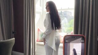 Stranger Tourist Follows Stud Home For More excellent Fotos - Deepthroat & cum In her Throat