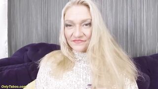 Squirting mother I'd like to fuck Needs a Monster Anal Sex-toy