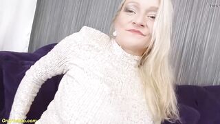 Squirting mother I'd like to fuck Needs a Monster Anal Sex-toy