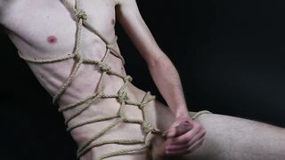 Shibari play with excellent climax at the end!