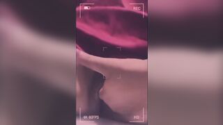 Me manda clips masturbandose!! MOJADITA