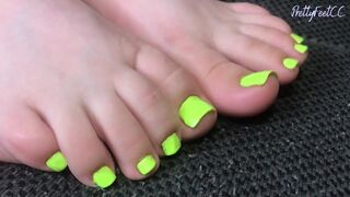 Hope U Have a fun! (NEON GREEN TOES)
