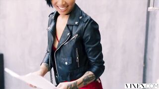 VIXEN Actress is Enticed By Hollywood Pair
