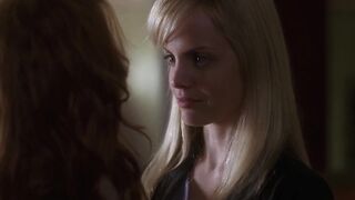 Lauren Ambrose and Mena Suvari - ''Six Feet Under'' s4e08 02