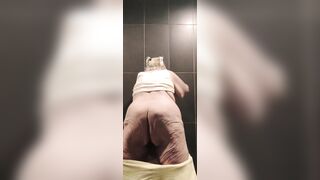 Sneaking off to Screw on the Wall This guy Gives Her Balls and All