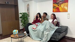 My stepsister takes advantage of my absence to have sex with my boyfriend